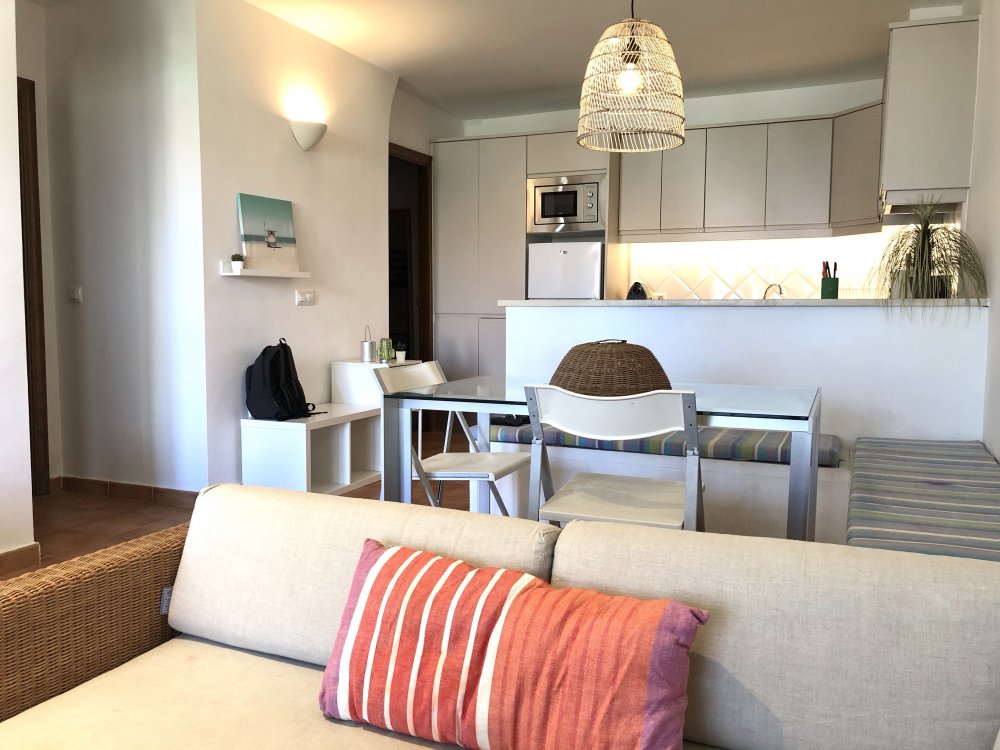 VENDIDO - Moderno apartamento en planta baja con piscina comunitaria / SC086 - Playas de Fornells